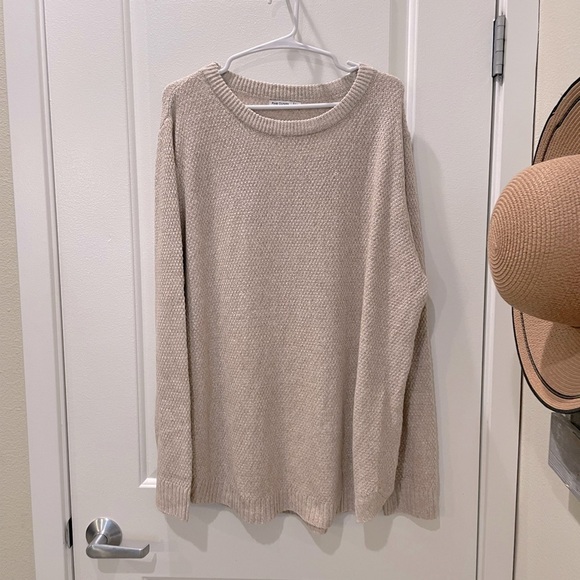 NEW… StitchFix Pink Clover Nickole Textured Sweater - Picture 3 of 4